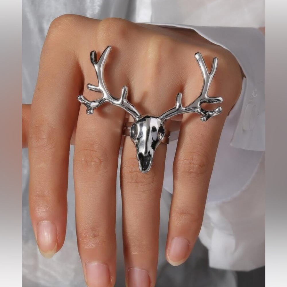 Silver deer skull ring